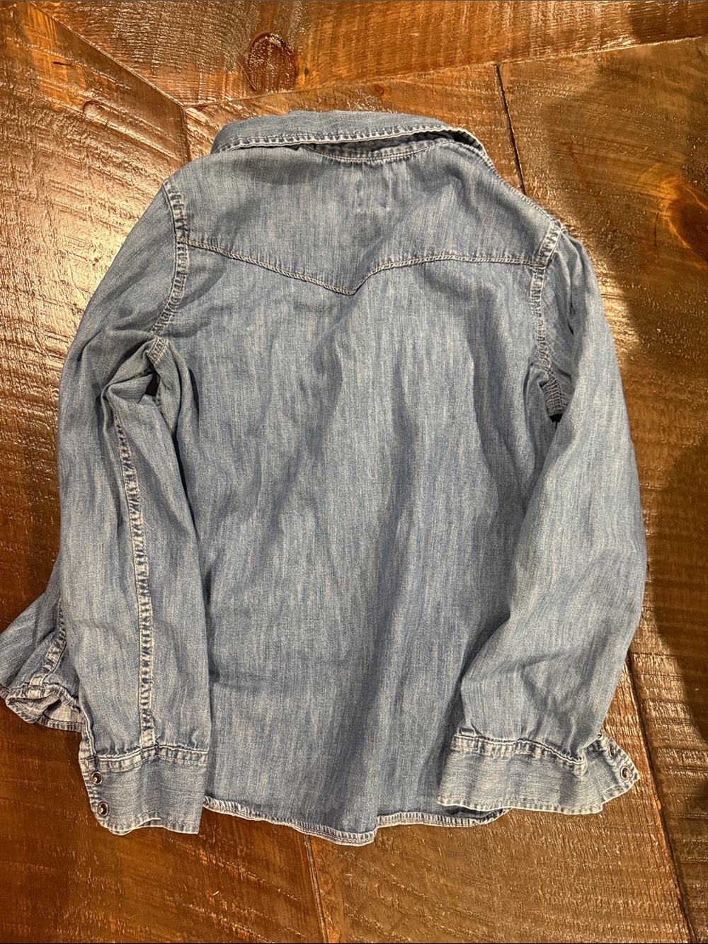 Gap denim shirt size medium petite - Picture 5 of 5